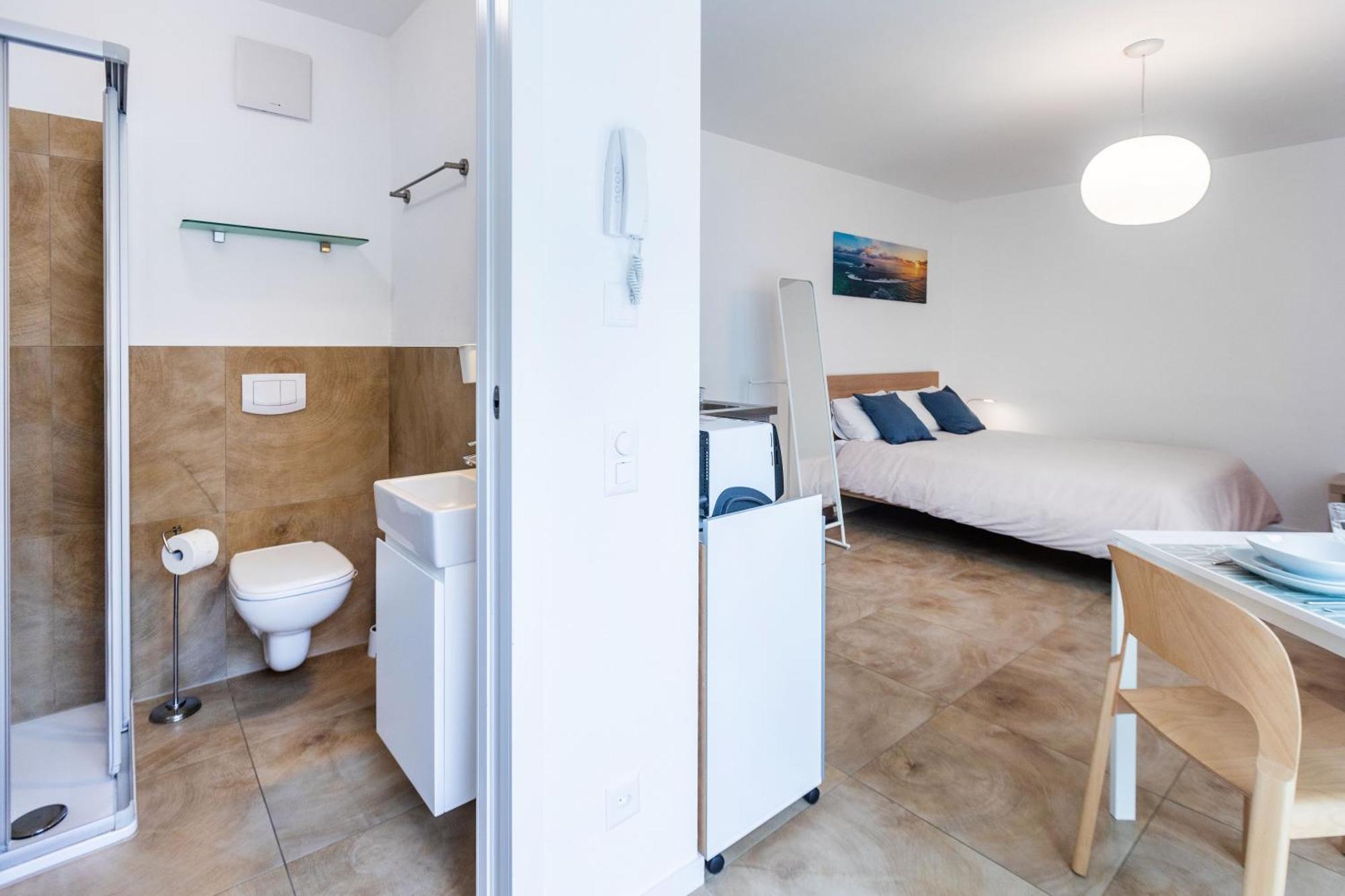 Easy Flat Vezia, Indipendent Entrance, Free Parking Apartamento Lugano Quarto foto